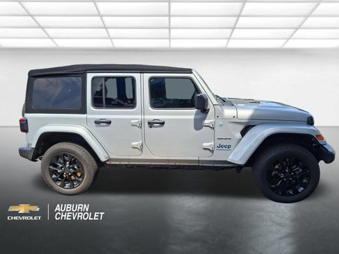 Used 2024 Jeep Wrangler Unlimited Sahara AWD/4WD image 2
