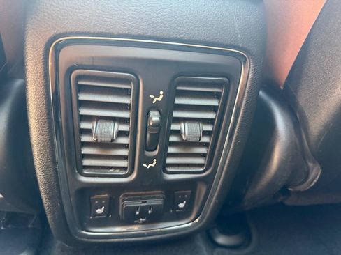 Used 2013 Jeep Grand Cherokee Overland w/ Advance Technology Group AWD/4WD image 35