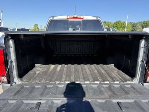 Used 2023 Chevrolet Colorado Z71 w/ Z71 Convenience Package 2 AWD/4WD image 8