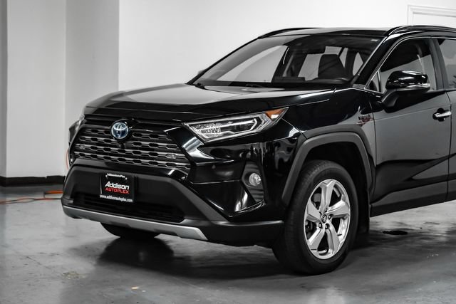Used 2020 Toyota RAV4 Limited AWD/4WD image 8