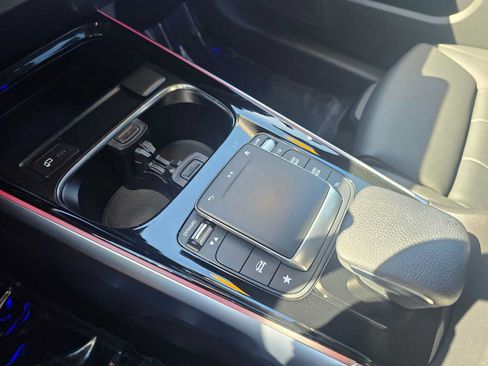Certified 2023 Mercedes-Benz GLB 250 image 32