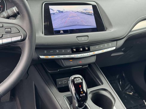 Used 2022 Cadillac XT4 Premium Luxury w/ Safety Alert Package image 5