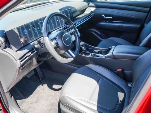 Used 2025 Hyundai Tucson SEL FWD image 11