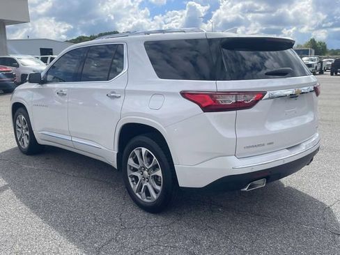 Used 2020 Chevrolet Traverse Premier AWD/4WD image 6