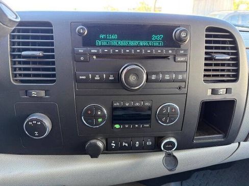 Used 2014 Chevrolet Silverado 2500 LT w/ Interior Plus Package image 19