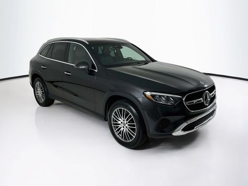 Used 2026 Mercedes-Benz GLC 300 4MATIC image 1
