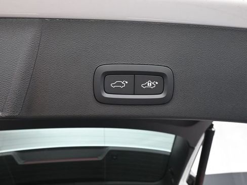 New 2026 Volvo XC40 B5 Ultra w/ Protection Package Premier AWD/4WD image 32
