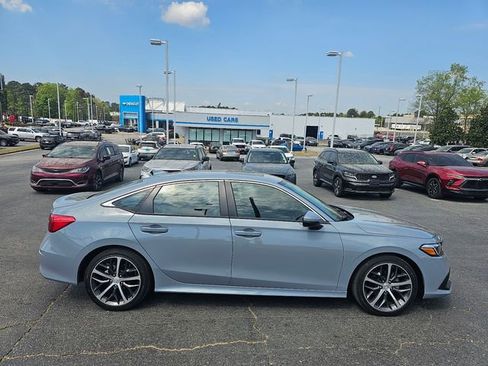 Used 2024 Honda Civic Touring image 9