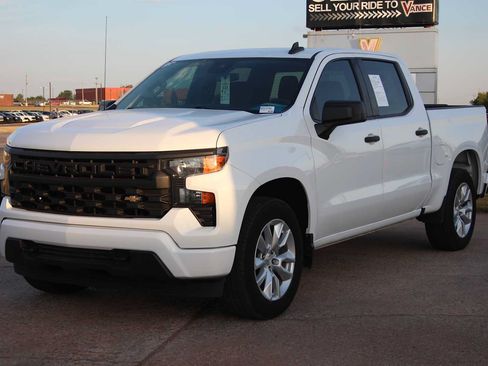 Used 2022 Chevrolet Silverado 1500 Custom RWD image 4