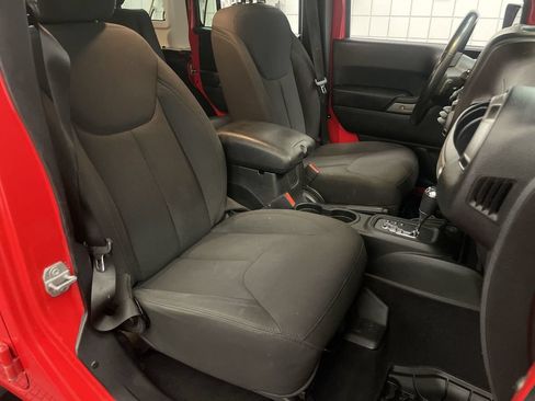 Used 2018 Jeep Wrangler Unlimited Sport S AWD/4WD image 18