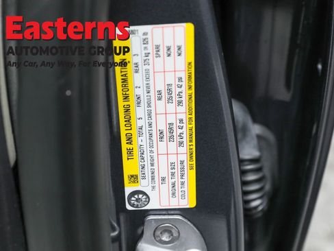 Used 2023 Tesla Model 3 Standard Range image 32