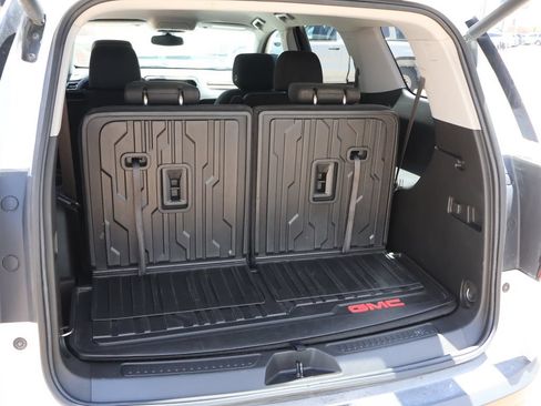 Certified 2023 GMC Acadia AT4 w/ LPO, Floor Liner Package AWD/4WD image 17