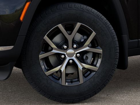 New 2025 Jeep Grand Cherokee L Limited image 8