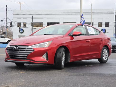 Used 2019 Hyundai Elantra SE image 17