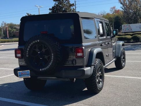 Used 2021 Jeep Wrangler Unlimited Sport image 9
