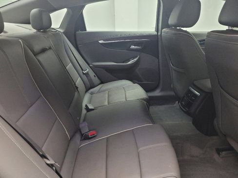 Used 2015 Chevrolet Impala LTZ FWD image 19