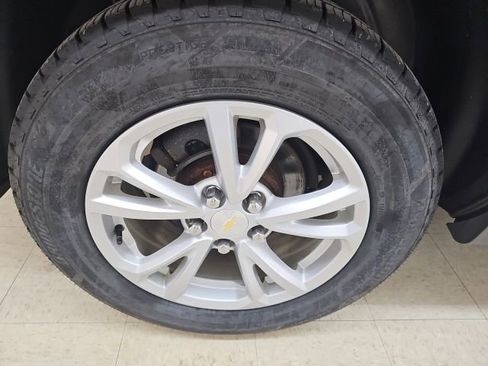 Used 2017 Chevrolet Equinox LT w/ Convenience Package image 13