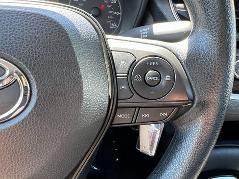 Used 2023 Toyota Corolla LE image 22