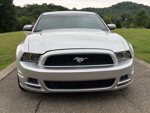 Used 2013 Ford Mustang Premium RWD image 4