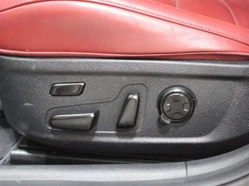 Used 2021 Kia Stinger GT2 image 13