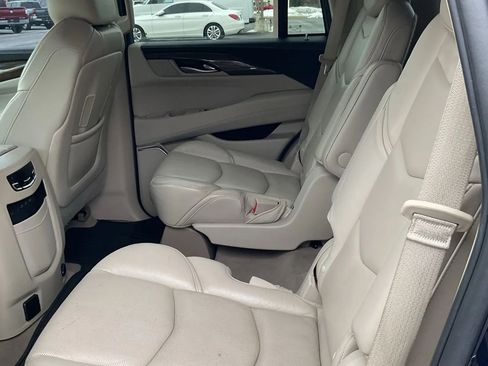 Used 2019 Cadillac Escalade Premium Luxury image 47