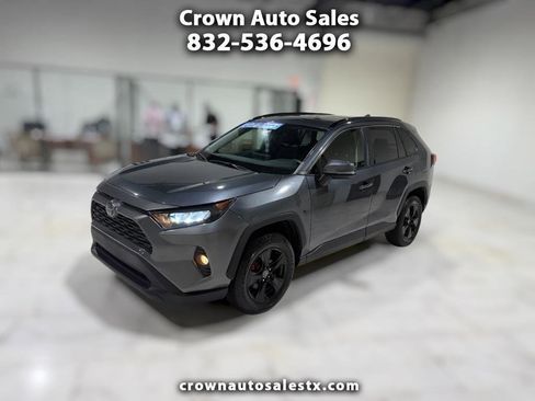 Used 2019 Toyota RAV4 XLE w/ Convenience Package FWD image 1