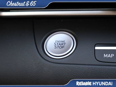 Used 2025 Hyundai Elantra Limited FWD image 33