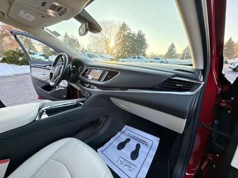 Used 2022 Buick Enclave Essence w/ Experience Buick Package image 30