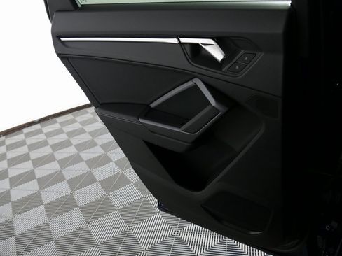 New 2025 Audi Q3 2.0T Premium image 26
