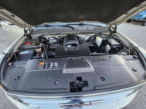 Used 2016 GMC Yukon SLT image 29