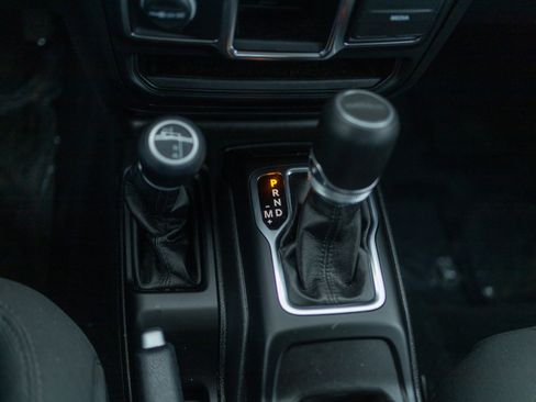 Used 2023 Jeep Gladiator Sport image 24