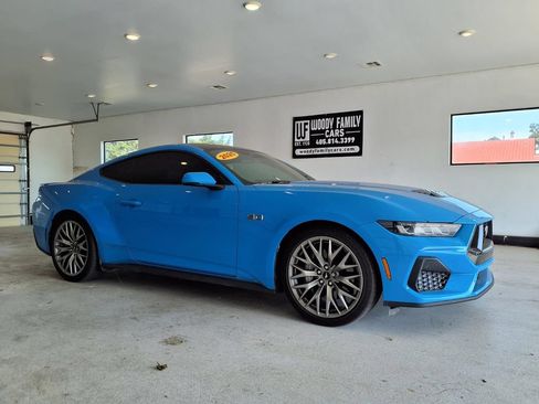 Used 2025 Ford Mustang GT Premium RWD image 15
