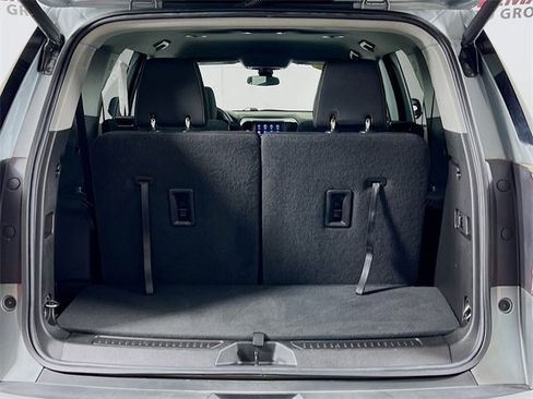 Used 2023 GMC Acadia SLE w/ Driver Convenience Package image 25