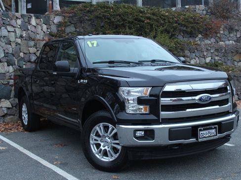 Used 2017 Ford F150 Lariat w/ Trailer Tow Package image 4