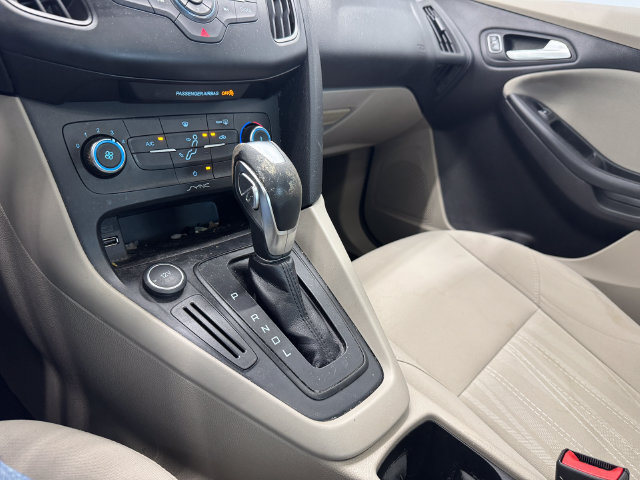 Used 2015 Ford Focus SE FWD image 23