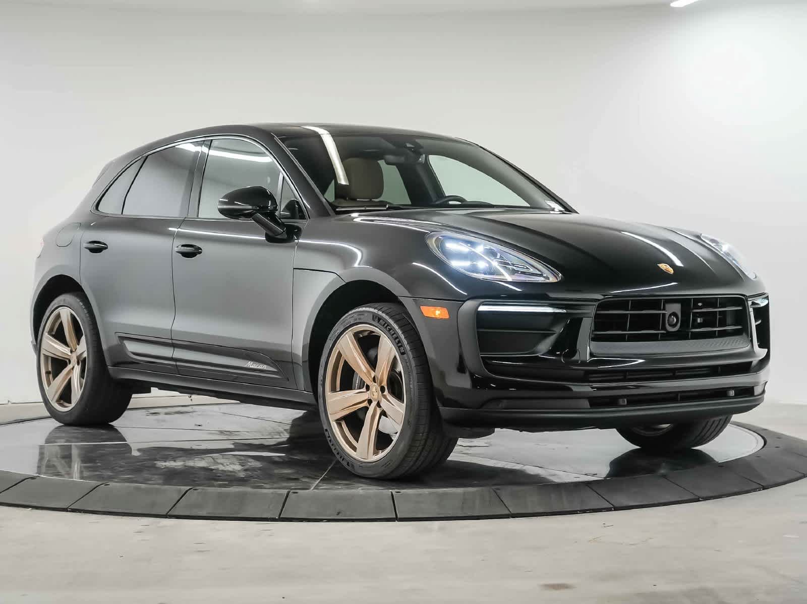 Used 2023 Porsche Macan AWD/4WD image 7