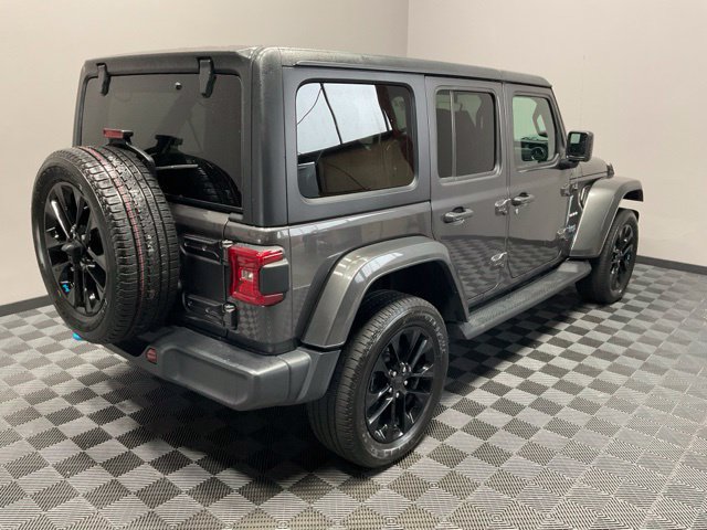 Used 2022 Jeep Wrangler Unlimited Sahara w/ Cold Weather Group AWD/4WD image 8
