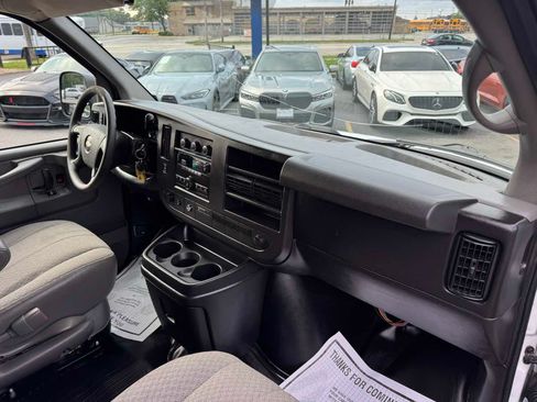 Used 2014 Chevrolet Express 1500 RWD image 22
