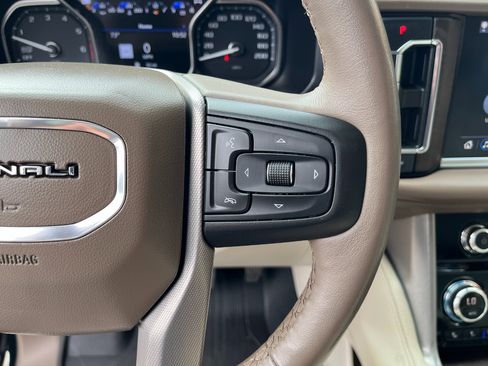 Used 2021 GMC Yukon Denali w/ Denali Ultimate Package image 20