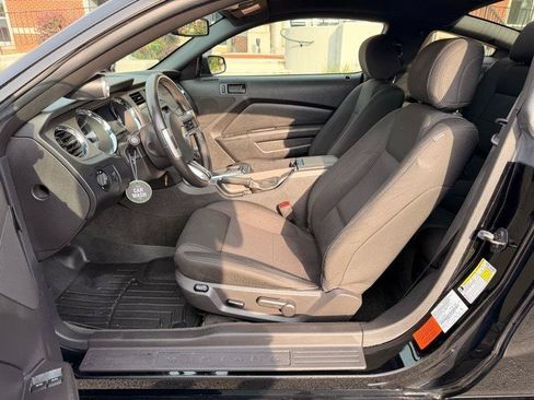 Used 2013 Ford Mustang GT RWD image 13