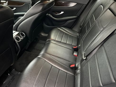 Used 2020 Mercedes-Benz GLC 300 4MATIC image 5