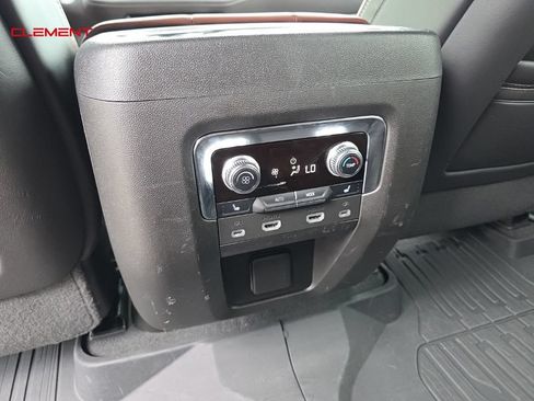 Used 2023 GMC Yukon XL Denali Ultimate AWD/4WD image 28