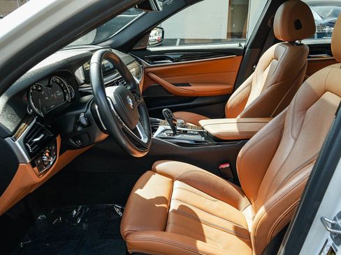Used 2018 BMW 540i RWD image 17