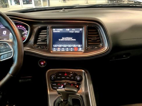 Used 2020 Dodge Challenger SRT Hellcat Redeye image 6