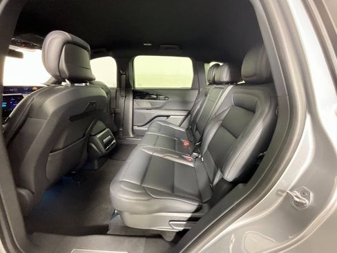 Used 2025 Lincoln Nautilus Premier w/ Jet Appearance Package image 24