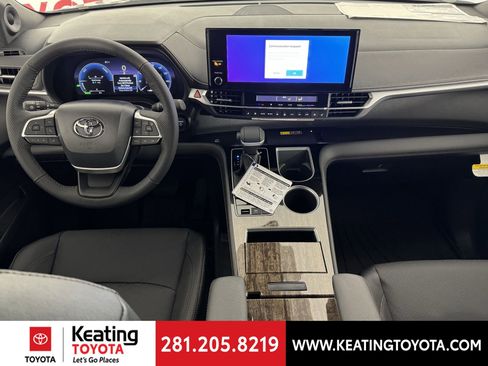 New 2026 Toyota Sienna Limited image 7