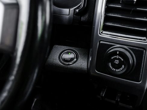 Used 2019 Ford Expedition Max Platinum RWD image 25