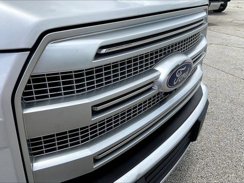 Used 2016 Ford F150 Platinum w/ Equipment Group 701A Luxury AWD/4WD image 26