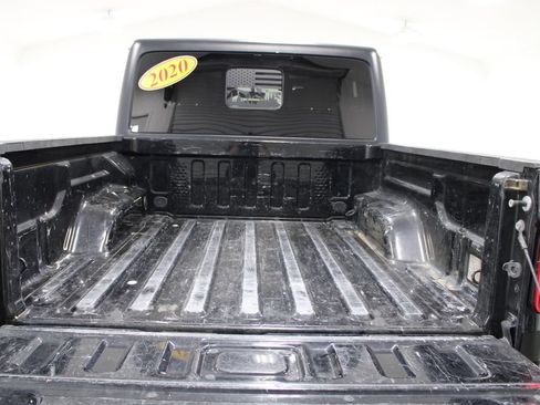 Used 2022 Jeep Gladiator Rubicon w/ Cold Weather Group AWD/4WD image 16