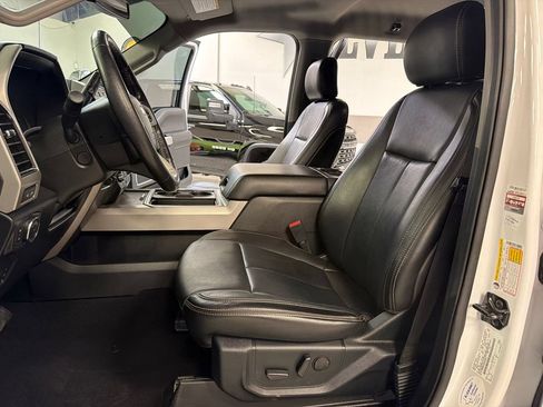 Used 2020 Ford F250 Lariat w/ Lariat Ultimate Package AWD/4WD image 26
